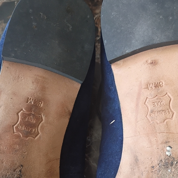 Tory Burch Women’s Navy Suede T-Strap Pointed Toe Flats - Picture 7 of 8